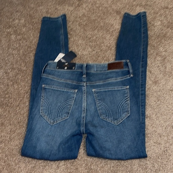 Hollister HIGH-RISE Distressed Medium WASH SUPER SKINNY JEANS. Size 25 GG - Picture 3 of 6